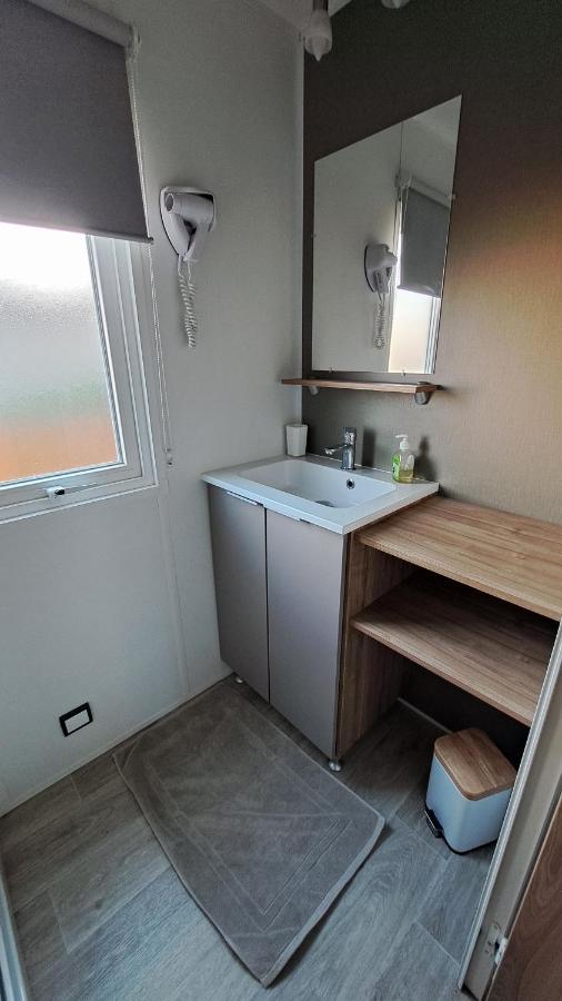 Mobile Home Climatise 3 Chambres A Narbonne Plage Exterior foto
