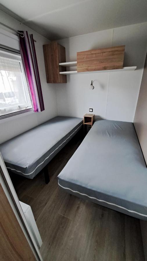 Mobile Home Climatise 3 Chambres A Narbonne Plage Exterior foto